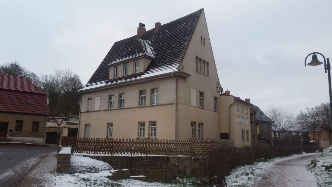 Ferienwohnung Wettin Am Petersbrunnen Dış mekan fotoğraf